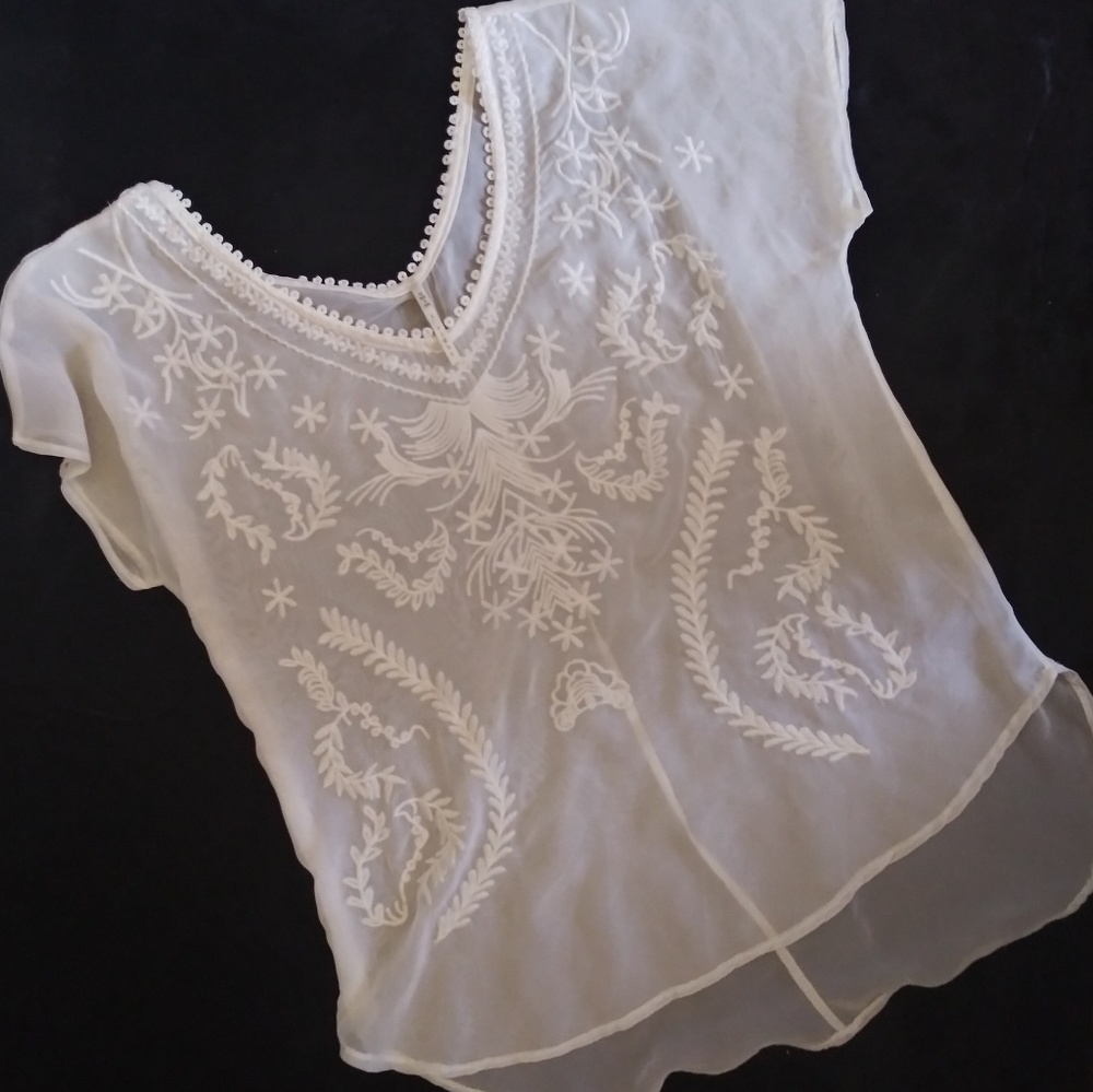 Nine 1 Eight Sheer embroidered tee